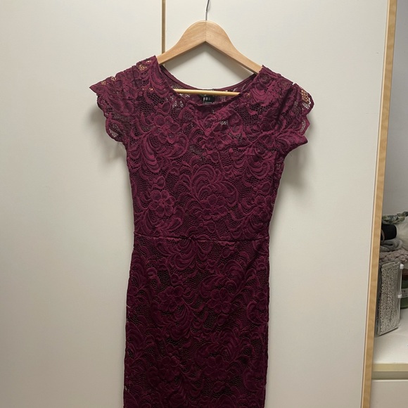 Streetwear Society Lace Burgundy Dress - Picture 6 of 6